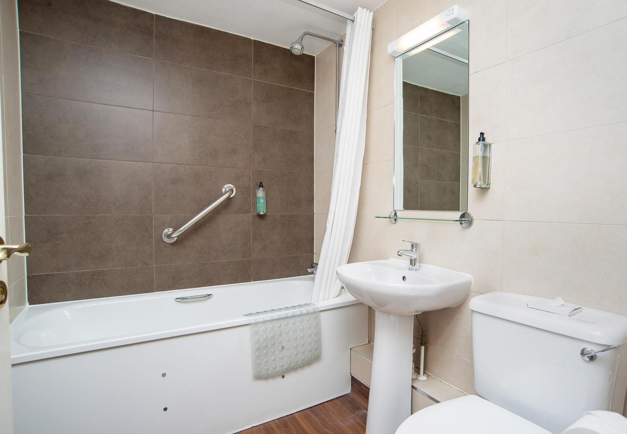 Foley Arms Hotel Great Malvern Εξωτερικό φωτογραφία